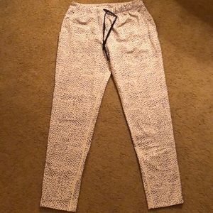 Lululemon Capri workout pants
